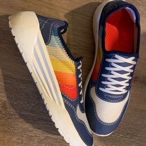 Psudo Women’s Court rainbow slip on sneakers sz 10